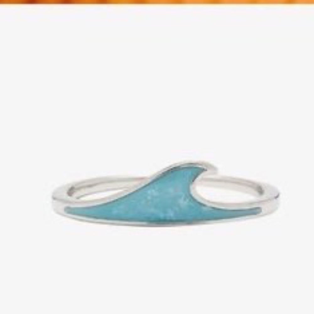 PURA VIDA LIVE FREE MOTHER OF PEARL STACKING WAVE RING SIZE 7